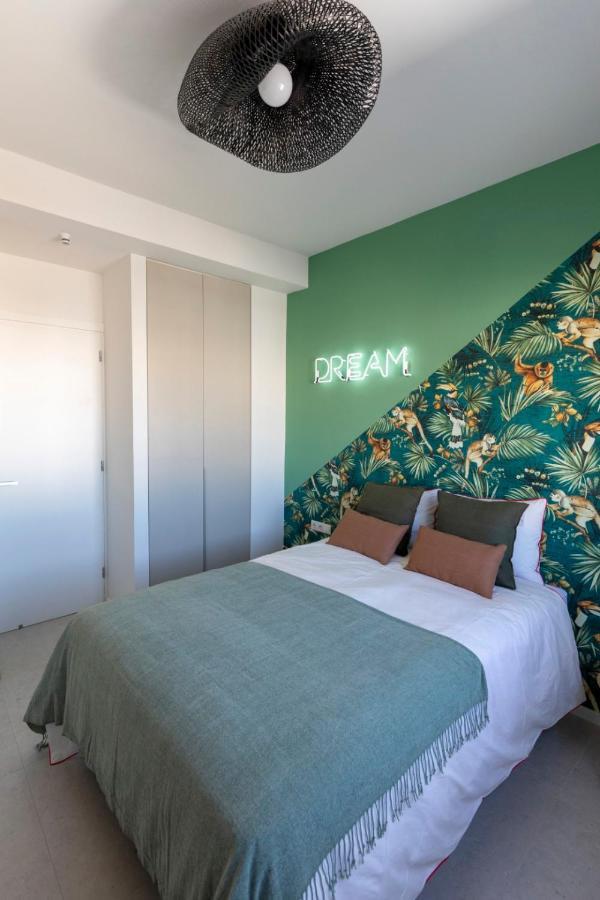 Modern 4Bd Apt Near Piraeus Port-Ath-15 Min Walk-Pirasmus Residencies エクステリア 写真