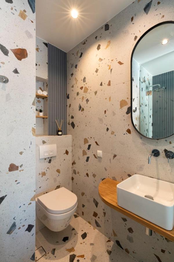 Modern 4Bd Apt Near Piraeus Port-Ath-15 Min Walk-Pirasmus Residencies エクステリア 写真