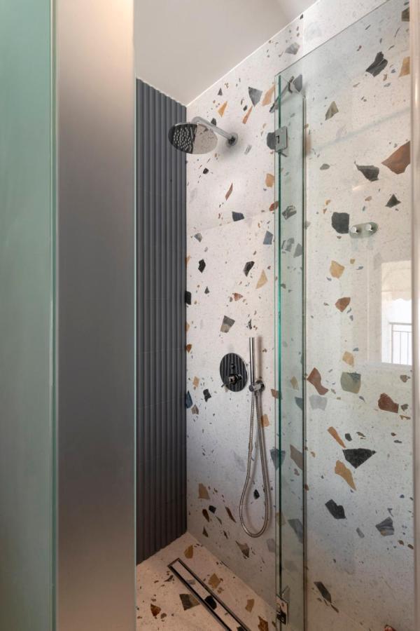 Modern 4Bd Apt Near Piraeus Port-Ath-15 Min Walk-Pirasmus Residencies エクステリア 写真